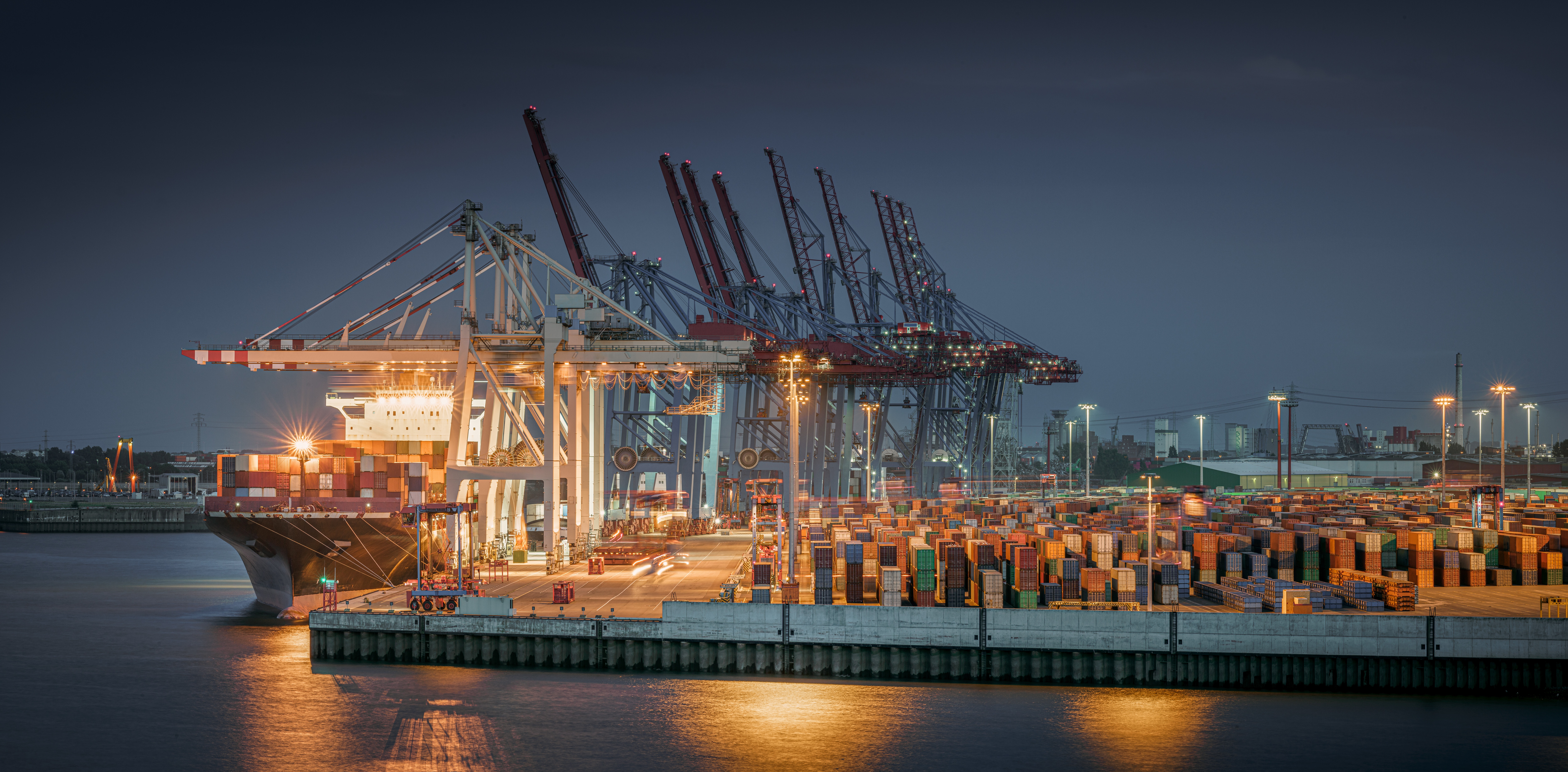 An aerial picture of the Port of Hamburg at dusk